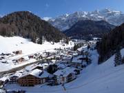Blick auf die Unterkünfte in Wolkenstein