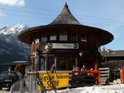 Après-Ski Hotel Goldried am Ende der Talabfahrt nach Matrei