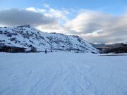 Übungshang am Early Starter Double Chair in Blue Cow