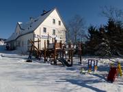 Kinderspielplatz am Skigebiet Novako