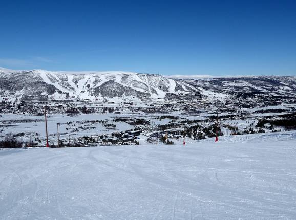 Blick auf Gullsteinhovda und Geilohovda in Geilo