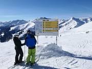 Ausschilderung mit Pistenplan am Rastkogel