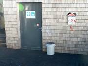 Mülleimer an der Talstation