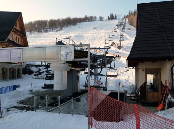 Harenda A - 4er Sesselbahn fix geklemmt