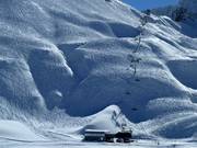 Muggengratbahn - 6er Hochgeschwindigkeits-Sesselbahn (kuppelbar) mit Abdeckhauben und Sitzheizung