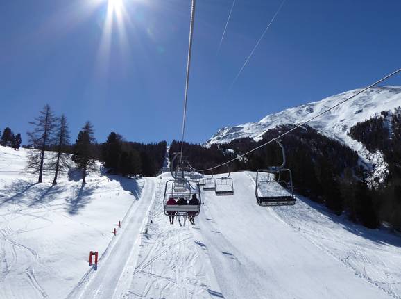 Moosalp-Express (Ried-Chalterboden) - 3er Sesselbahn fix geklemmt