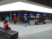 Gepflegter Kassenbereich im Grindelwald Terminal (Eiger Express & Männlichenbahn)