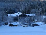 Eibsee Hotel bei der Talstation der Seilbahn Zugspitze