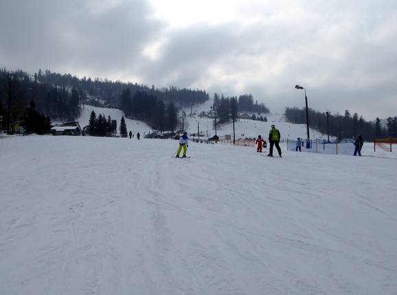 Leichte Piste im Skigebiet Krasnal in Szczyrk