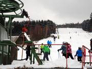 Skihang und Lift von der Talstation aus