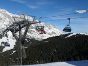 Zachhofalmbahn - 4er Hochgeschwindigkeits-Sesselbahn (kuppelbar) mit Abdeckhauben