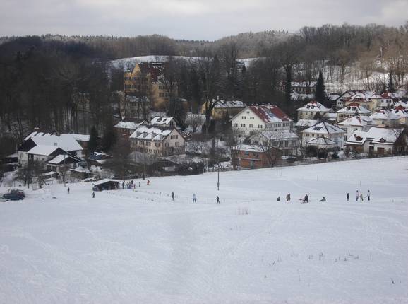 Blick auf die Piste und Leutstetten