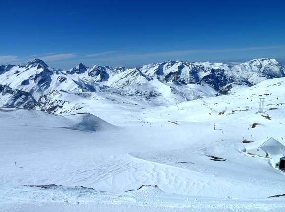 Blick über das Skigebiet gen Westen auf 3200 m 
