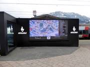 Modernste Anzeigentafel an der Talstation