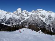 Piste Panorama mit Blick auf den Pflerscher Tribulaun (3.097 m)