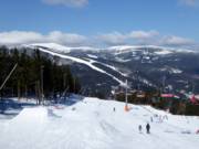 Blick vom Hromovka zum Medvědín