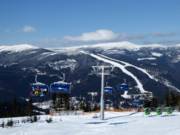 Blick vom Pláň bis zum Medvědín